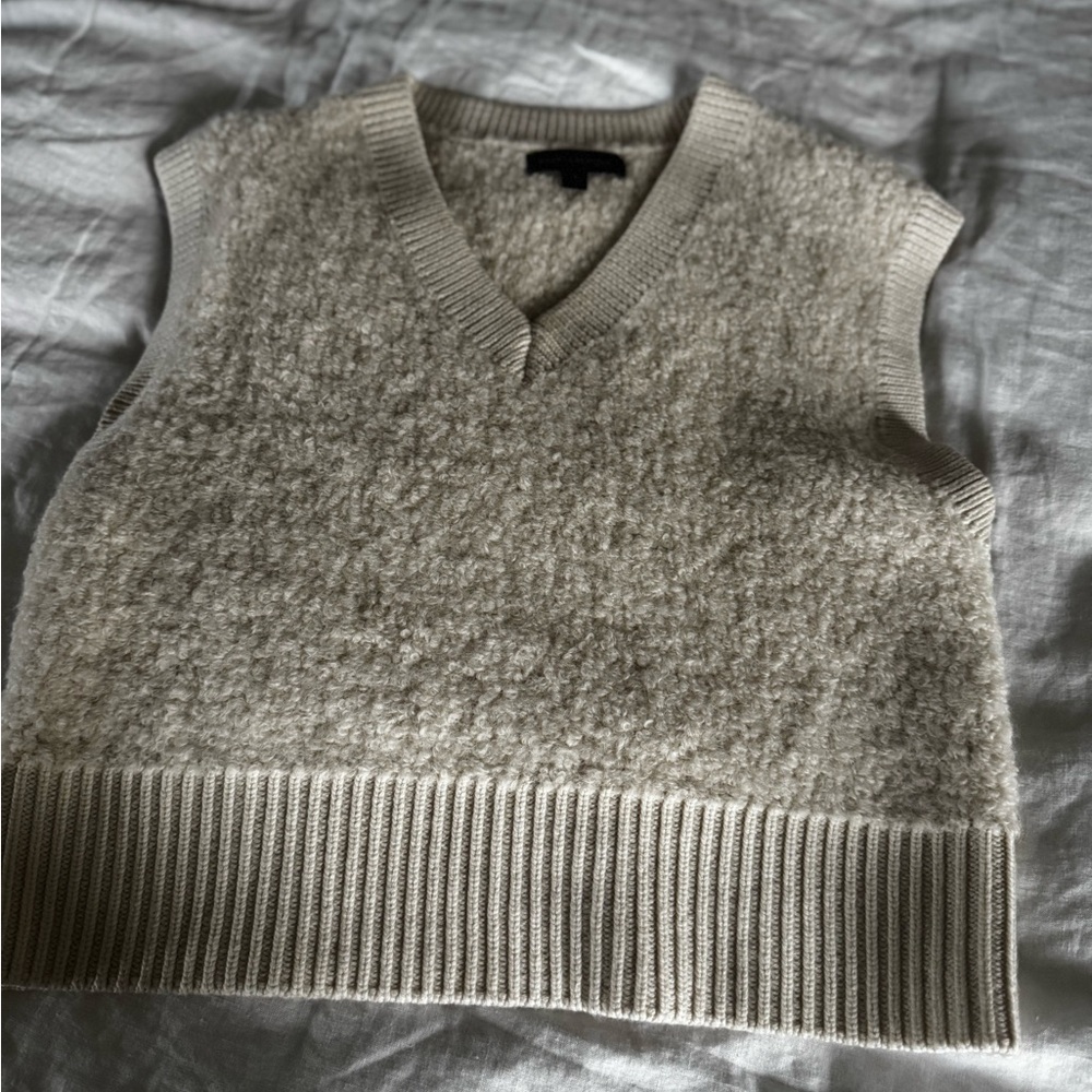 Banana Republic Cream Knit Sweater Vest